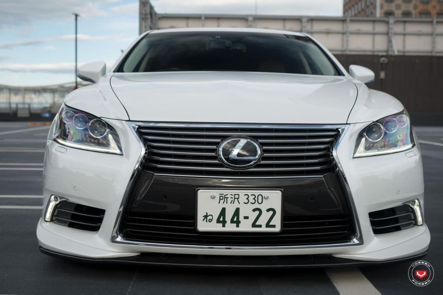  Lexus LS460 on Vossen Wheels (CG-201) 2016 года  (фото 15 из 21)